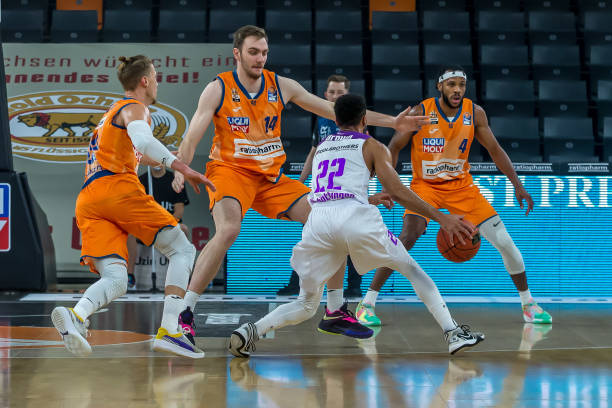 年轻新星安 年轻新星安