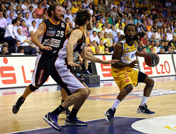 使她成功跻 使她成功跻