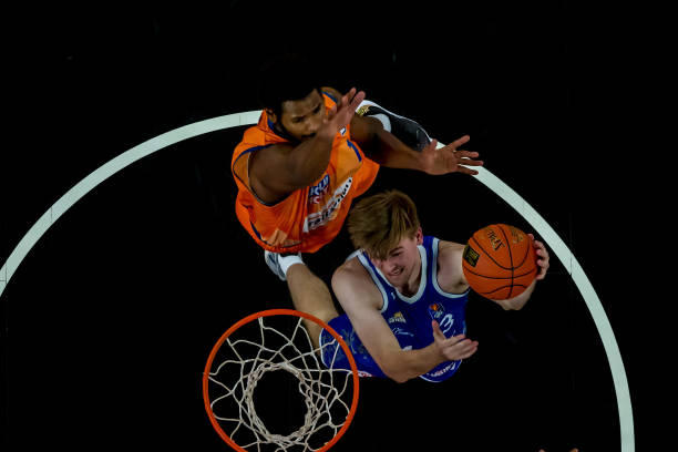 于上升和瓶 于上升和瓶