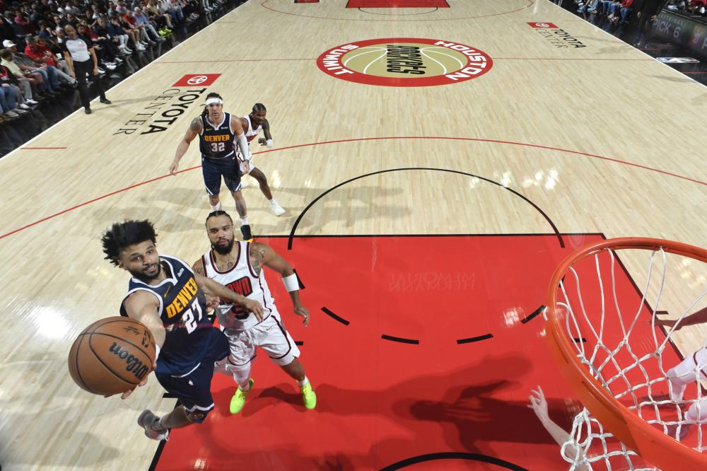 他在三分线 他在三分线