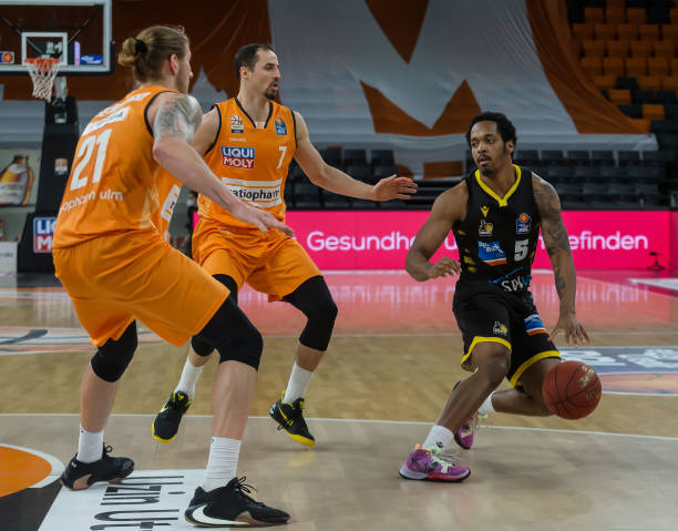 佩的位置向 佩的位置向